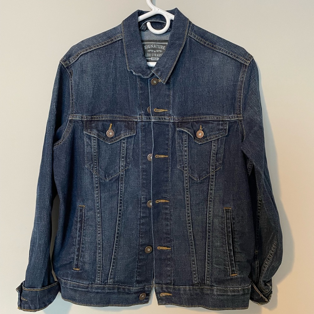 Levi’s Jean Jacket, size Medium.